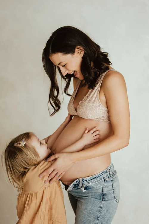 DSC_2929maternityphotographygloucestershire.jpg