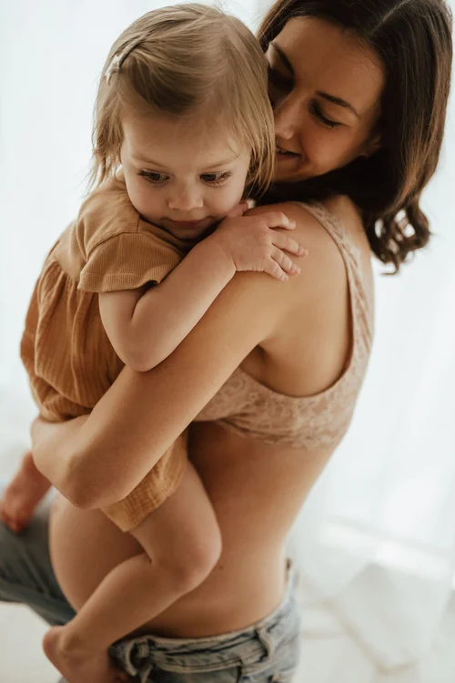 DSC_2982maternityphotographygloucestershire.jpg