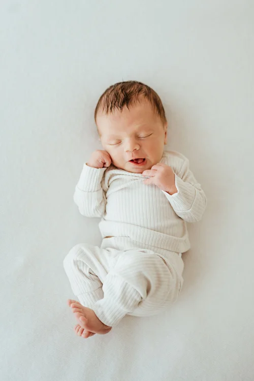 natural newborn photography herefordshire15.jpg